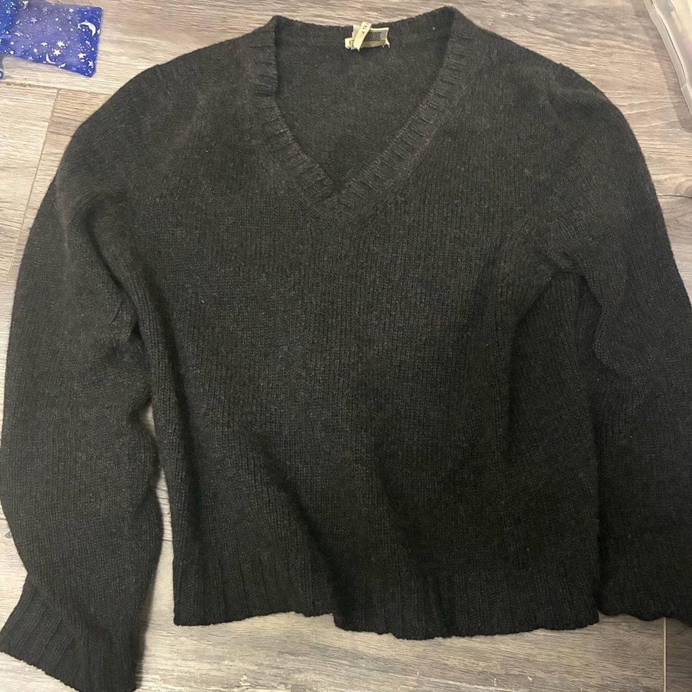 Classic Hermes gray  V-Neck cashmere Sweater